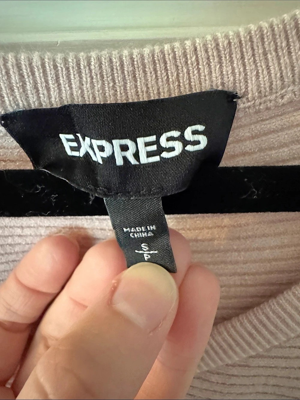 Express Ribbed Crew Neck Sweater Size Small - Picture 2 of 2